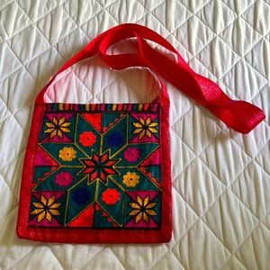 Big shoulder bag with Afghan lace in different colors👜